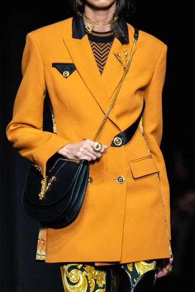 Look 4